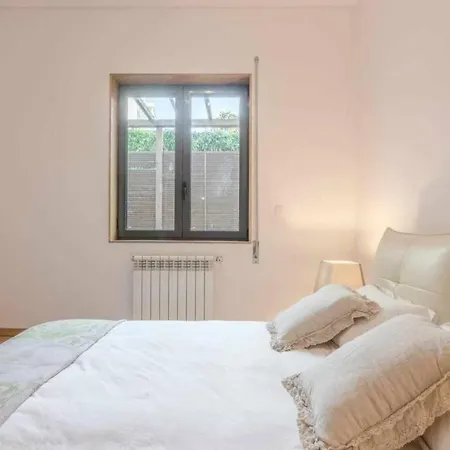 Apartment With A Terrace And Snooker Apartament Lizbona