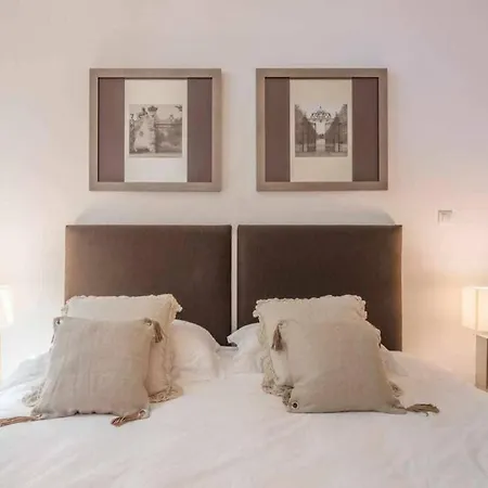 Apartment With A Terrace And Snooker Apartament Lizbona